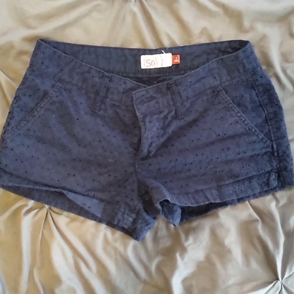 SO size 5 crochet lace shorts